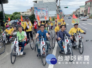 立委劉建國連結支持公益不遺餘力的跨國企業暖心送愛，贈送手搖車給雲林縣愛無礙協會，造福縣內身障朋友。