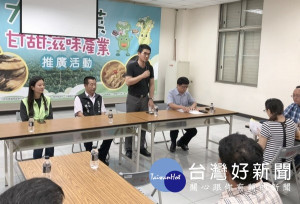 立委劉建國邀集農糧署蘇茂祥副署長等至大埤酸菜文化園區現勘，獲同意補助1900萬協助建置廢水處理設施。（記者陳昭宗拍攝）