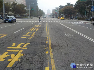 台中七期百貨商圈要道　西屯朝富路啟動路平