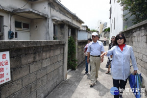 賴峰偉勘察稅務局舊宿舍　指示儘速拆除作為運動休憩場所