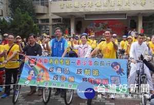 北港鎮安宮「騎福進香趣」活動，警方全程交通疏導，亦宣導勿發生鬥毆暴力及防竊、防詐、防酒駕，吸引信眾熱烈迴響。