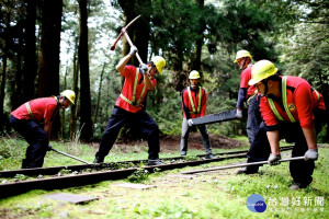 《林鐵Fun暑假》主題列車 帶領遊客參觀全臺最高海拔火車的家