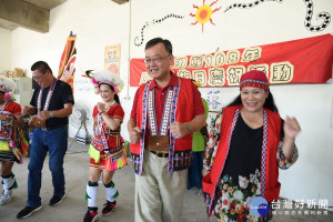 慶祝原住民族日 賴峰偉與原住民跳舞同歡