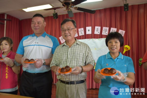 澎湖集愛工坊推中秋月餅禮盒　賴峰偉籲各界響應