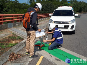 守護行車安全　中市提升車行路橋伸縮縫防滑係數
