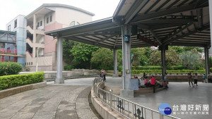 改善大里運動公園圓形廣場淹水 中市建設局重新施作排水工程