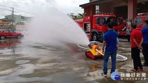 屏縣消防局購置水箱車與水庫車　強化災害搶救效能