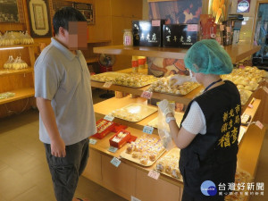 衛生局針對中秋應節應景食品包括月餅成品等進行抽驗把關，檢驗結果全數符合規定