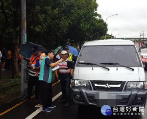 車輛違規改裝及超載情形頻傳，威脅學幼童上下學行的安全，桃園監理站會同相關單位實施聯合稽查。