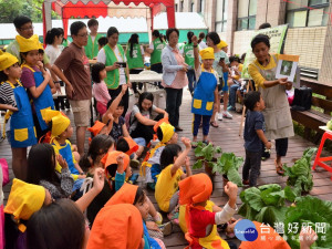 興大有機農夫市集辦週年慶。林重鎣攝