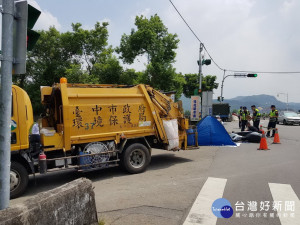 太平垃圾車車禍現場。林重鎣攝