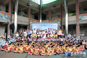 恆隆行捐贈嘉義市公立幼兒園空氣清淨機 市長黃敏惠致贈感謝狀