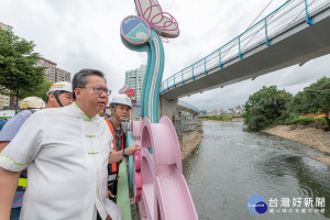 因應中颱米塔來襲，桃園市長鄭文燦視察八德、桃園防汛整備工作。