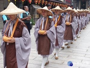 2019年佛光山圓福寺百萬人興學行腳托缽嘉義城隍廟啟程