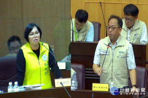 針對政府大力推動東南亞人士來台觀光政策，桃園市議員林俐玲要求市府觀旅局長楊勝評多多努力。