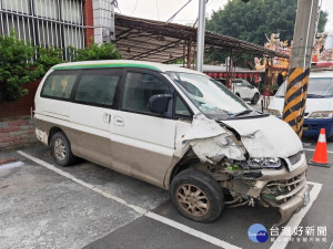 這輛車被偷又連撞廿多輛車。林重鎣攝