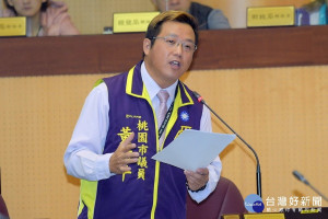 桃園市議員黃敬平。