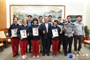 雙語國家校園創意短片比賽　賴峰偉表揚績優學生