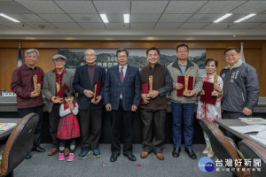 桃園市首屆客家卓越貢獻人員於市政會議獲表揚
