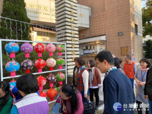 東勢地政小燈區賞燈樂