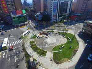 （圖／北市府工務局公園路燈工程管理處）