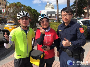 韓客環島遺失背包　暖警協助尋回（圖／恆春分局提供）