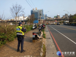 楊梅埔心後火車站違停，17日起科技執法。

