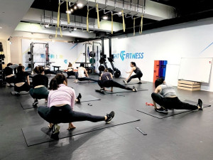 近日傳出主攻女性客群的輕適能運動空間Light Fitness，其在台北市的營業據點，有4間分店無預警停止營業，對此，台北市府法務局表示，業者目前有指派人員處理退費，呼籲消費者盡快前往申請退費。（圖／輕適能運動空間 Light Fitness Facebook）