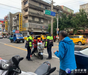 楊梅分局執行酒駕大執法專案，每日以不定時、不定點方式規劃道路臨檢勤務。