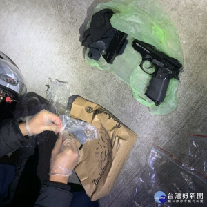 八德警查獲通緝犯並起出槍枝毒品