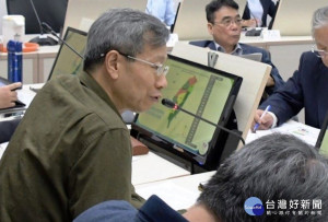 彰化衛生局長葉彥伯表示，面對這波「全球化新冠肺炎」疫情，對防疫的確是相當嚴峻的考驗，未來兩、三週，的確是防範家庭群聚或社區感染大爆發的關鍵時刻。