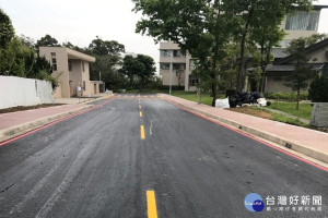 提升行車品質與友善綠色運輸環境，大溪區月眉防汛道路拓寬工程通車。