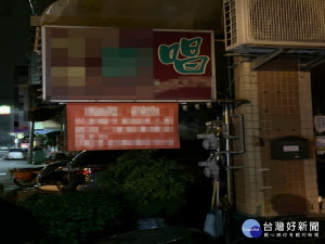 為了防疫夜店休十四天。林重鎣攝