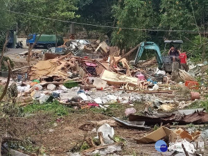 樹林區龍興街46巷24號對面，民眾正在山坡地進行開挖整地，堆置廢棄物及垃圾情形，都將予以重罰，杜絕違規情形再次發生