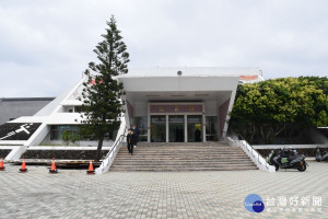 縣立體育館拆除前夕　澎縣府辦熄燈籃球賽（圖／澎湖縣政府）