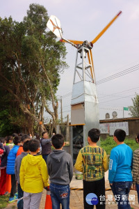 桃市楊梅上湖國小     創意風能Fun科學