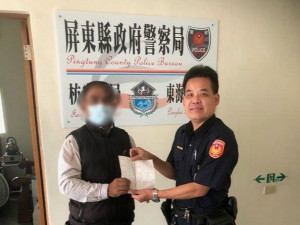 警投礫引珠　善心人士大愛協助偏鄉貧困孝子（圖／枋寮分局）