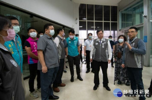 桃園市長鄭文燦前往中壢藝術館，視察「中壢藝術館前瞻計畫更新改善工程」。

