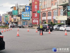 大溪分局呼籲民眾務必配合執勤員警之疏導作為，以維交通秩序與順暢