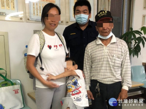 沙崙派出所警員陳鼎文接獲民眾吳姓女子報案，不慎將心愛手機遺落於計程車上，經循線調閱沿途的監視器，在短短半小時便聯絡上計程司機將手機送回。