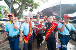 鄭市長出席壽山巖觀音寺觀音菩薩成道紀念法會，體驗傳統民俗活動

