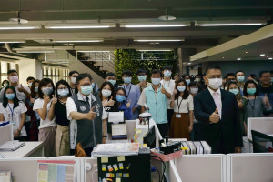 內政部長徐國勇在桃園市長鄭文燦陪同中訪視桃市住宅處。