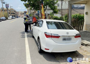 民眾到四湖參天宮拜拜，要返家時卻找不到停放之車輛，在社區巡守隊幫忙通報警方協尋後，於另一條路發現車輛，為這趟進香之旅增添意外插曲。