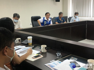林縣長主持孫海橋復建協調會。（記者扶小萍攝）