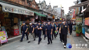 普濟堂廟會大溪分局申請支援警力，同時2百餘名警力，採機動服勤，迅速到場，遏止不法，快速打擊犯罪。