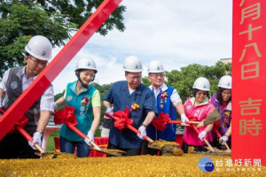 桃園市長鄭文燦出席「龜山區中興市民活動中心新建工程動土典禮」

