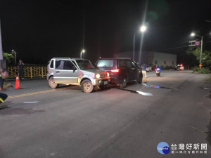 嫌犯駕駛贓車衝撞警方偵防車企圖逃逸／陳致愷翻攝