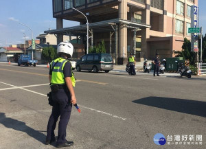 北港警方配合雲林縣警察局於9月1日起進行為期1個月路口大執法，提升用路人守法觀念，維護路口安全及行人路權。