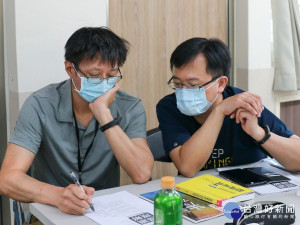 教育局積極連結資源深化閱讀教育，19日於重慶國小辦理工作坊