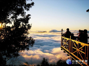 馬那邦山天然湖的秋季雲海。(圖／馬那邦休閒農業區)